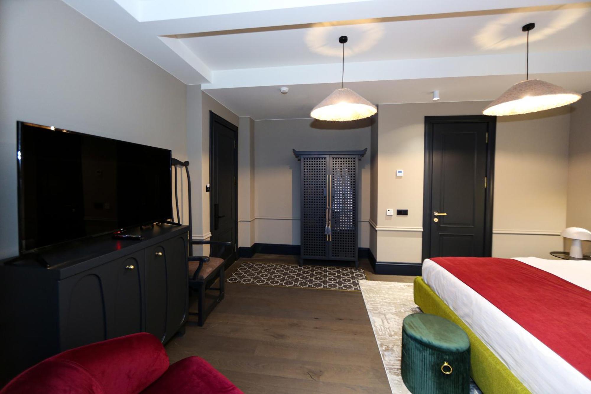 Hotel Retro บาทูมิ ภายนอก รูปภาพ