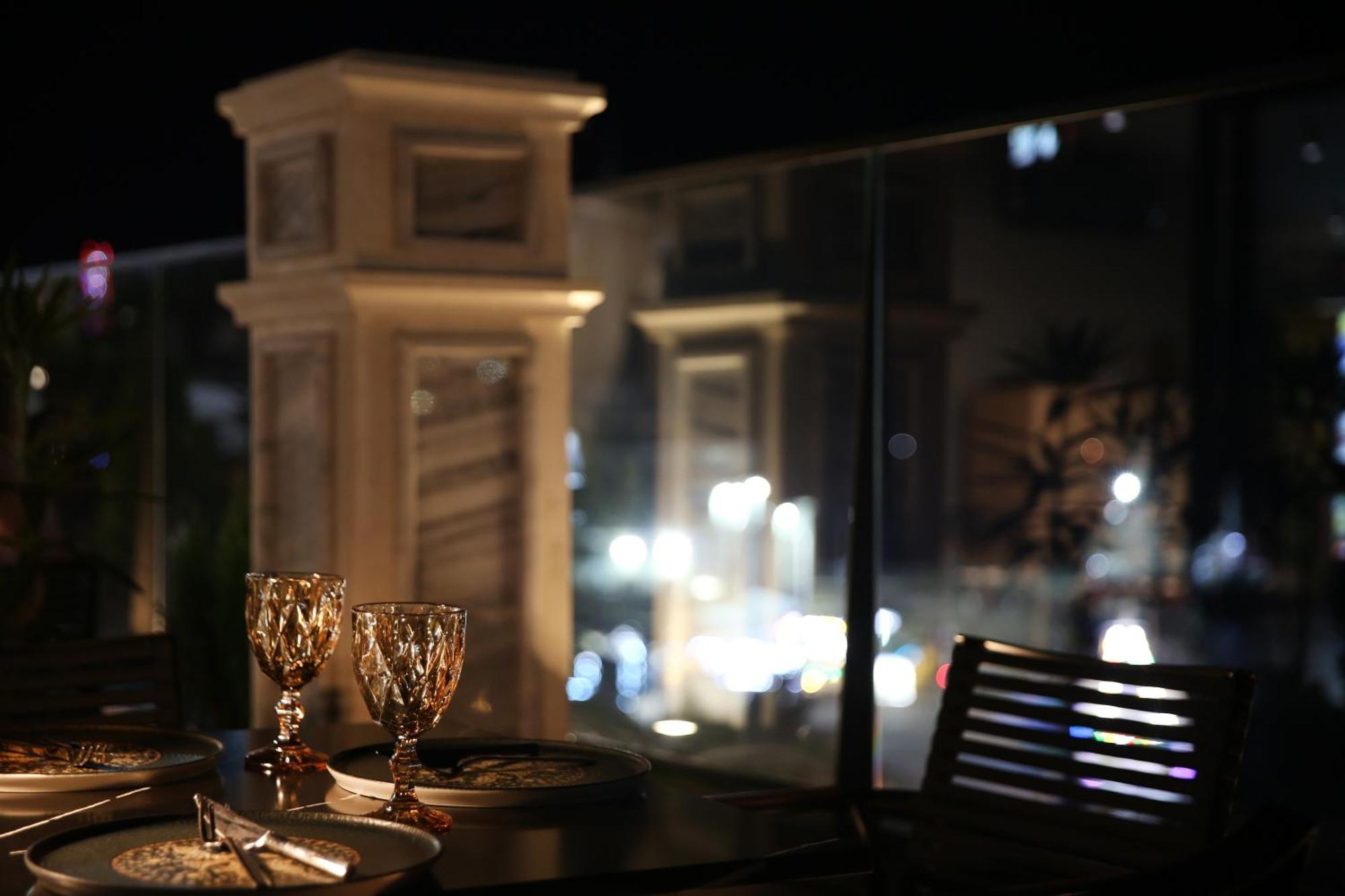 Hotel Retro บาทูมิ ภายนอก รูปภาพ