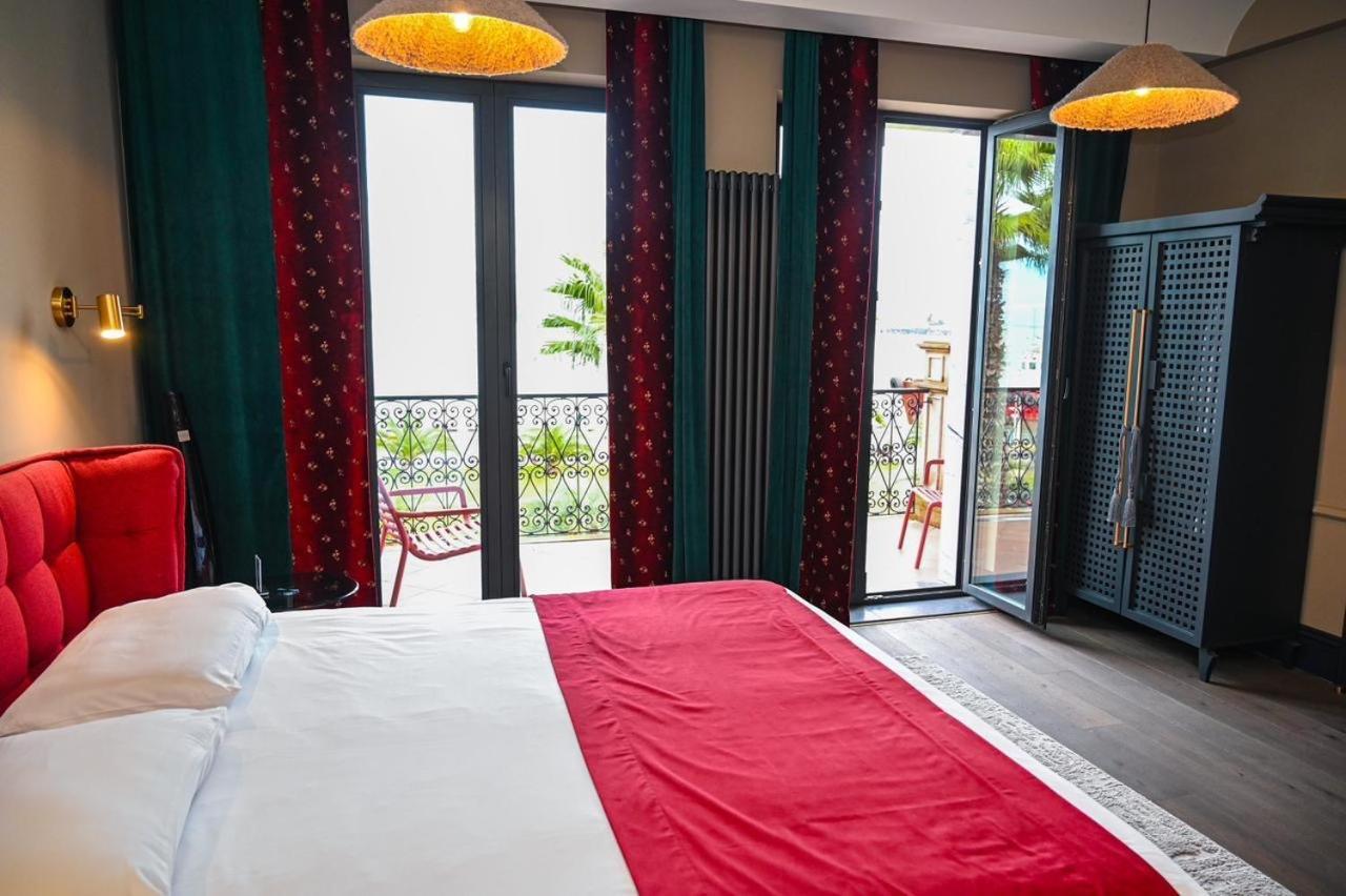 Hotel Retro บาทูมิ ภายนอก รูปภาพ