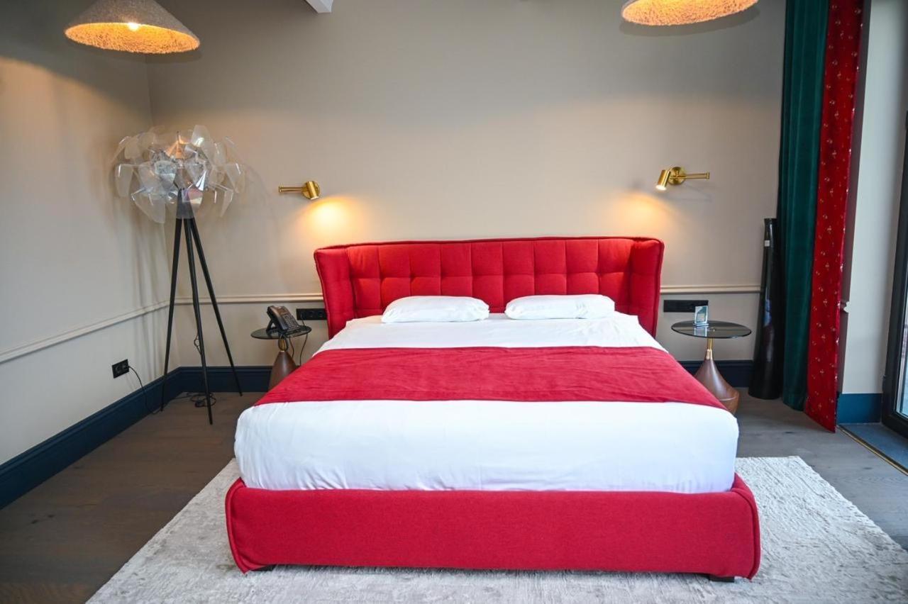 Hotel Retro บาทูมิ ภายนอก รูปภาพ